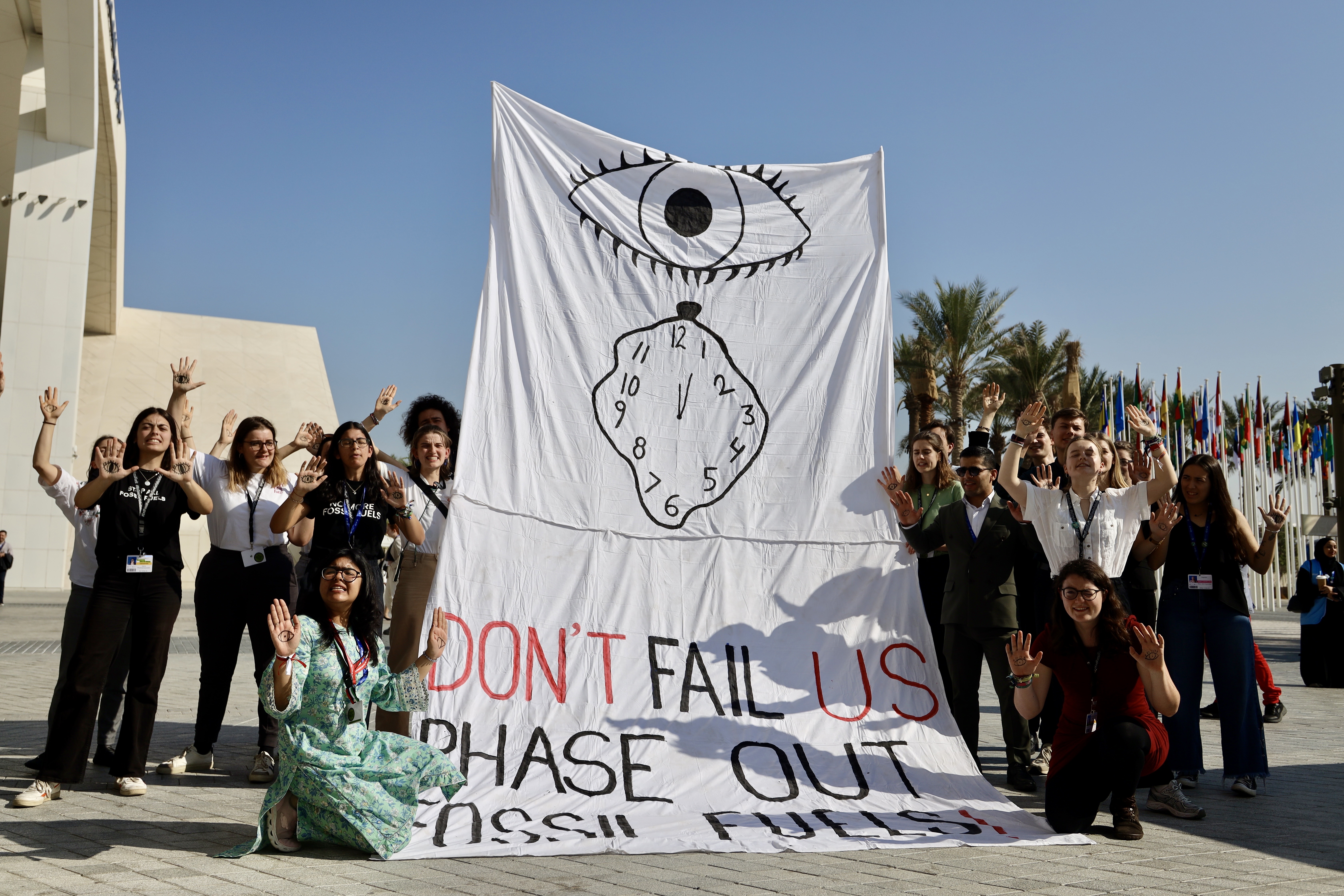 COP28直擊/「淘汰」化石燃料不樂觀,延會能換來氣候正義?